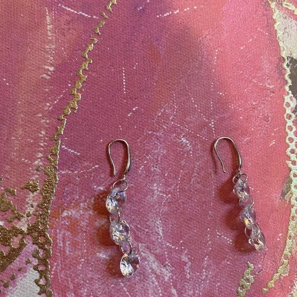 💥Swarovski Sophisticated Crystal Drop Earrings - Picture 6 of 10